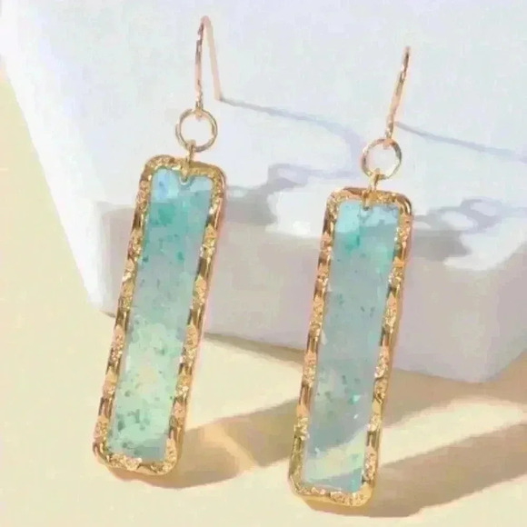 18K Gold Filled Aqua Blue Crystal Drop Earrings - Picture 3 of 7